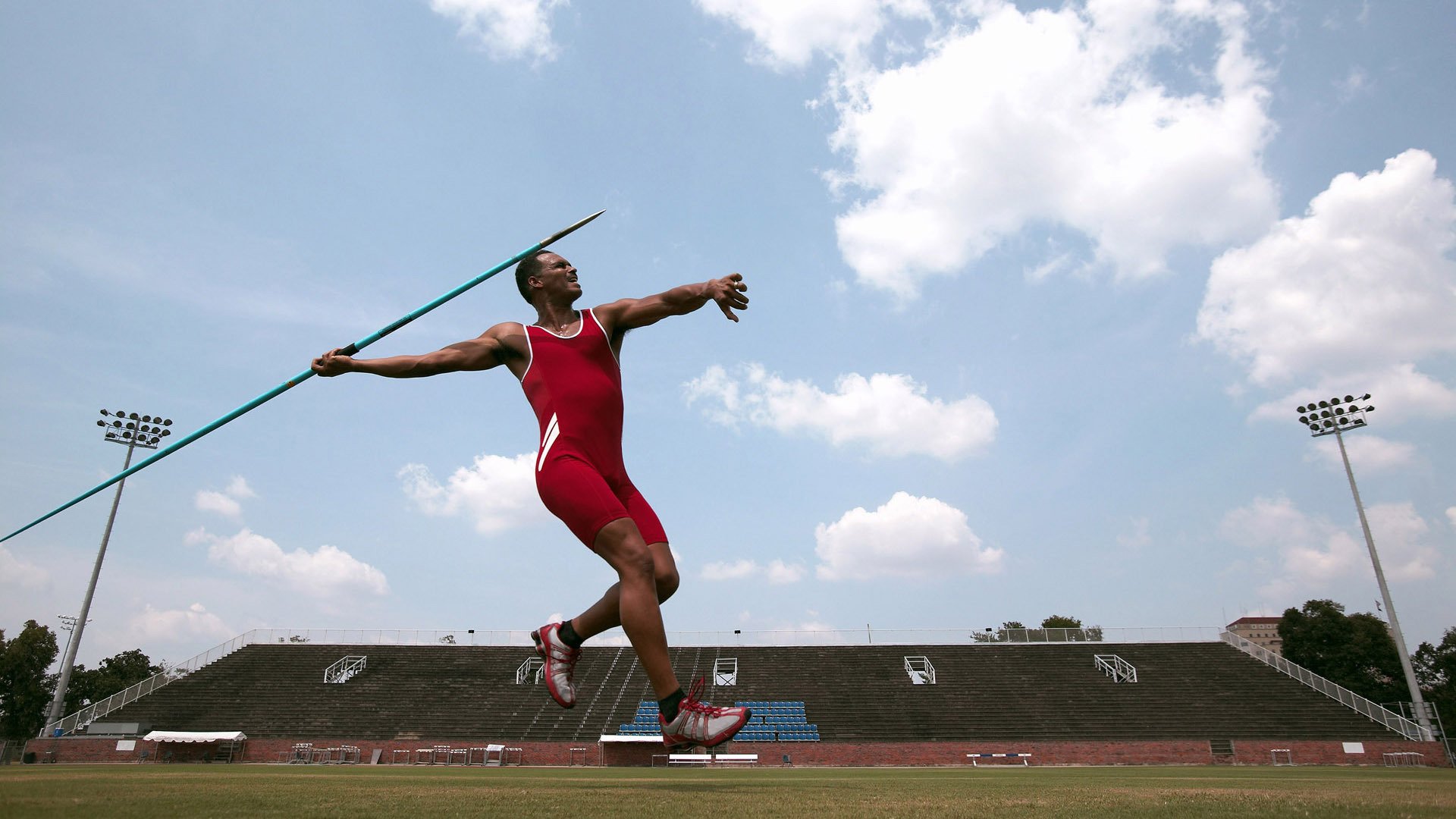 _高空索道体验:飙速穿越悬崖峭壁_,高空索道危险吗