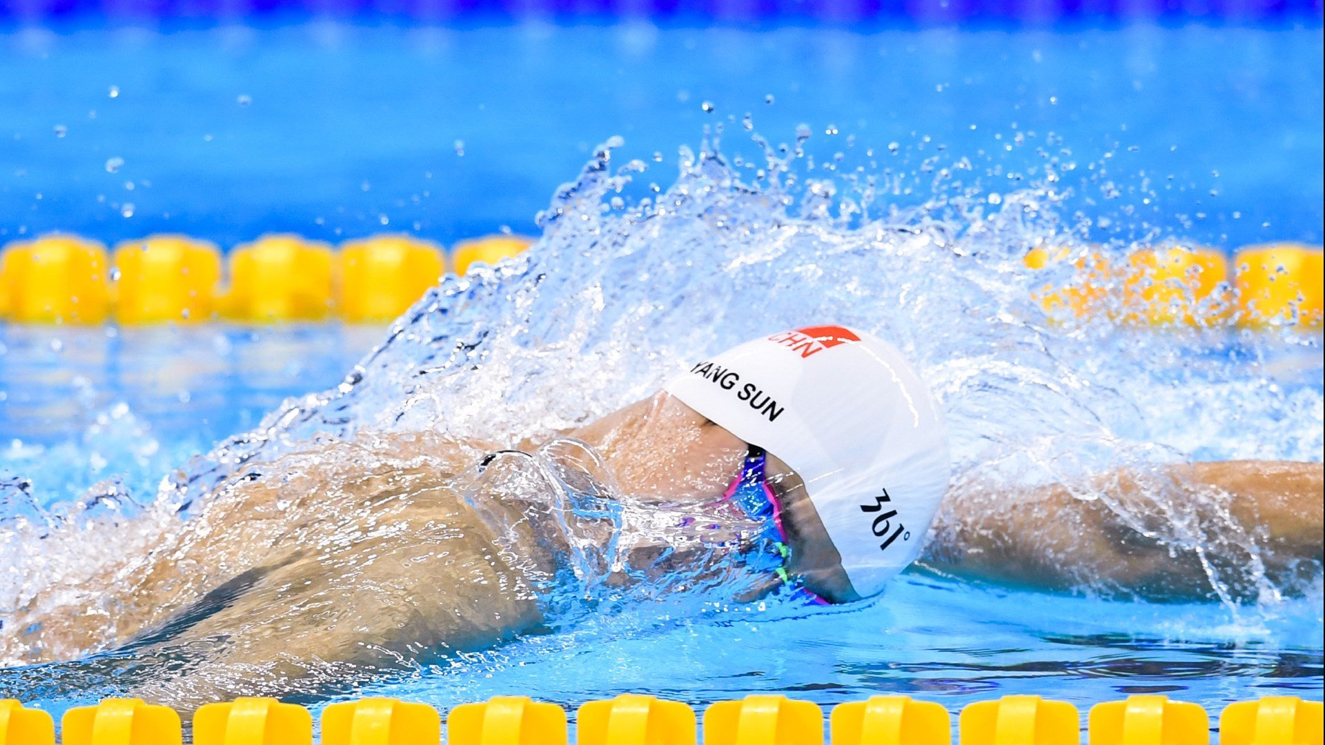 乌拉圭队后卫吉梅内斯在巴黎奥运会上表现出色,乌拉圭 吉梅内斯