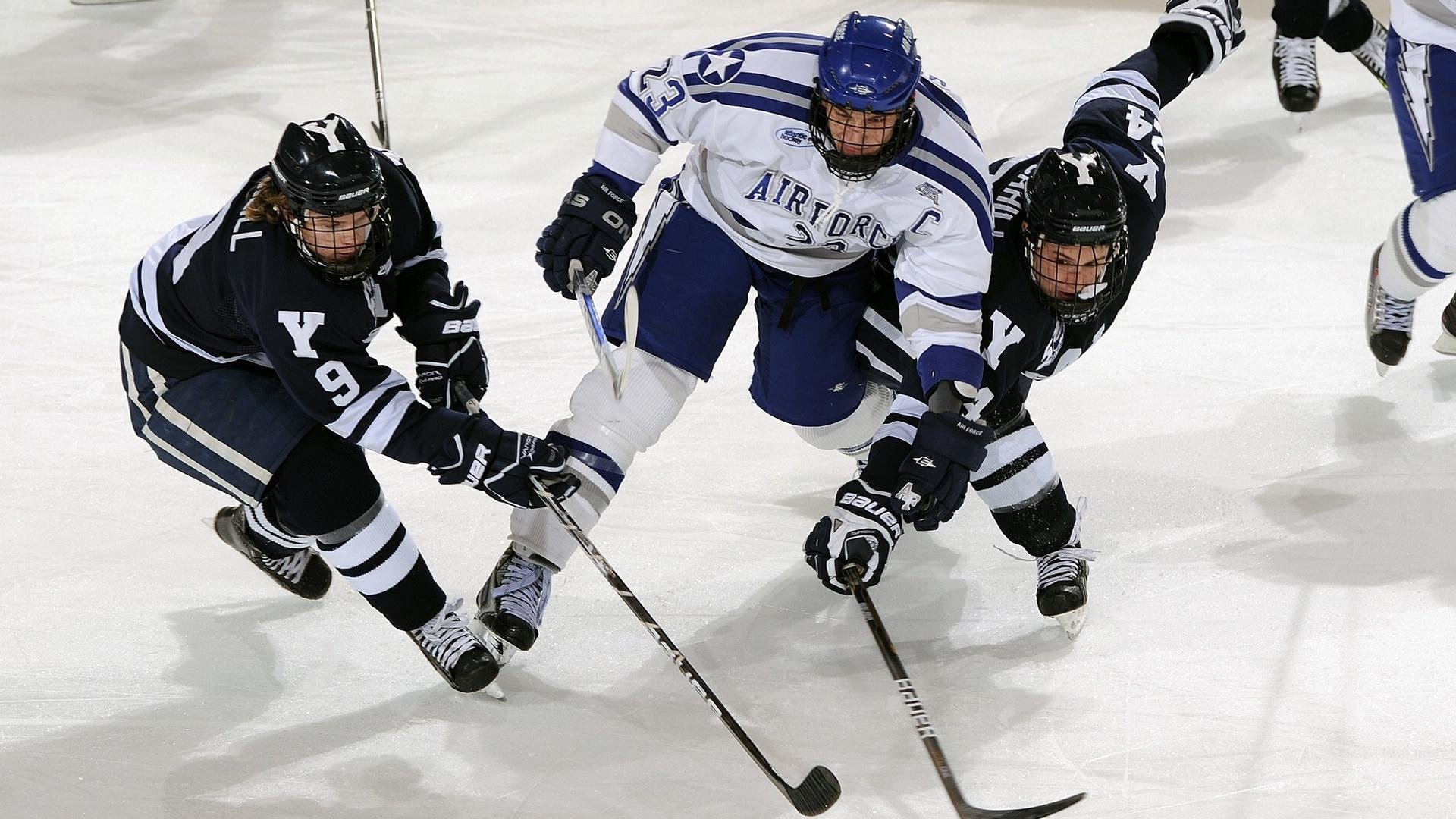 电竞解说的风格:专业分析与幽默风趣,关于电竞解说的介绍