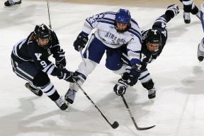 掘金客场力克马刺，约基奇表现抢眼，掘金约基奇合同