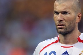 Kering-_凯尔特人强势领跑，联盟排名持续攀升_，凯尔特人目前排名